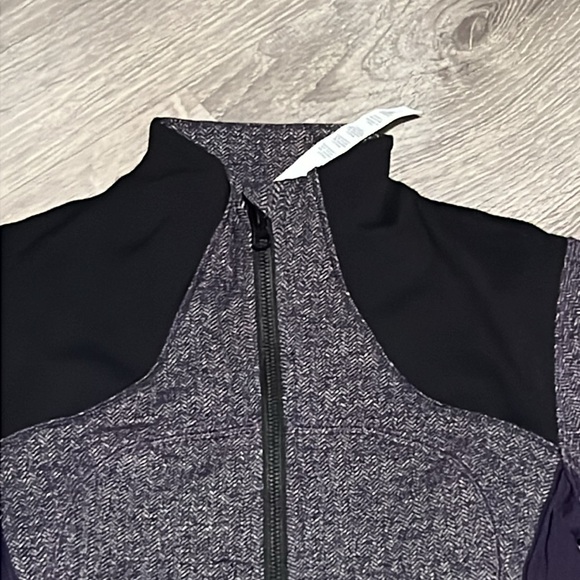 Lululemon Forme Jacket - Picture 3 of 13